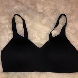 Iuluemon sports bra